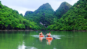 Kayaking for Solo Travelers who have just extended the Visa
